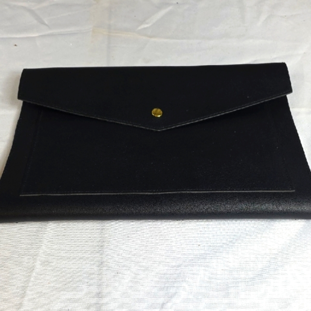 NWOT Glass Ladder & Co. Black Envelope Clutch Faux Leather Snap Portfolio Career
